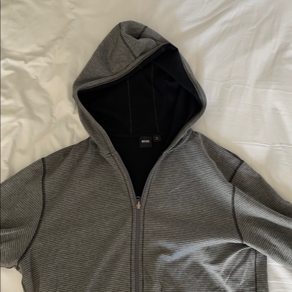 Men’s lightweight hoodie